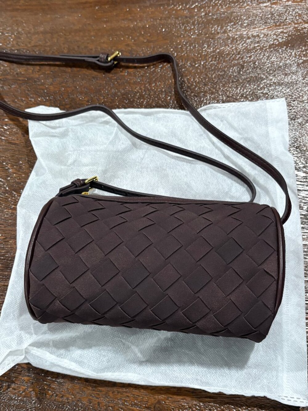 Super Cute Barrel Shape Basket Weave Suede feel Small Purse Handbag Brown NEW